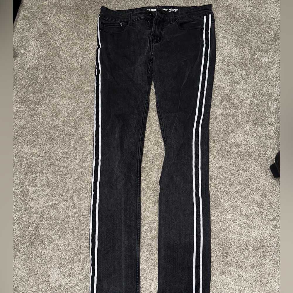 Black skinny jeans